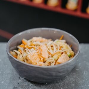WOK с лососем
