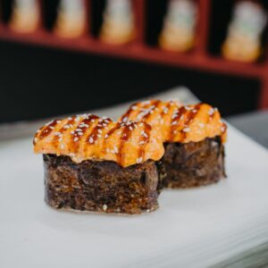 Гункан с крабом